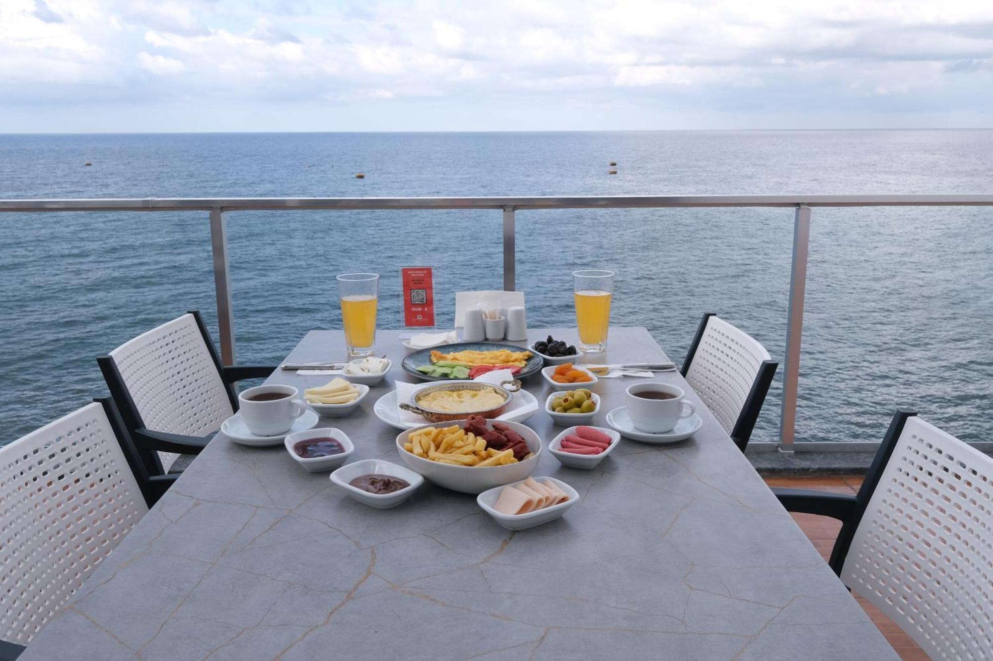 The Marine Hotel ترابزون المظهر الخارجي الصورة